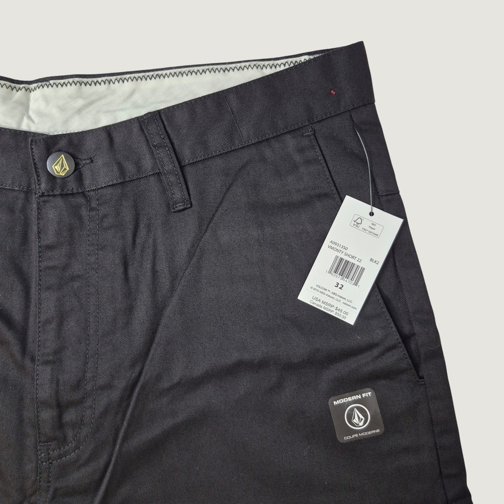 NWT Volcom VMonty Short 22 Mens 32 Black Skater Streetwear Chino Modern Fit 10"
